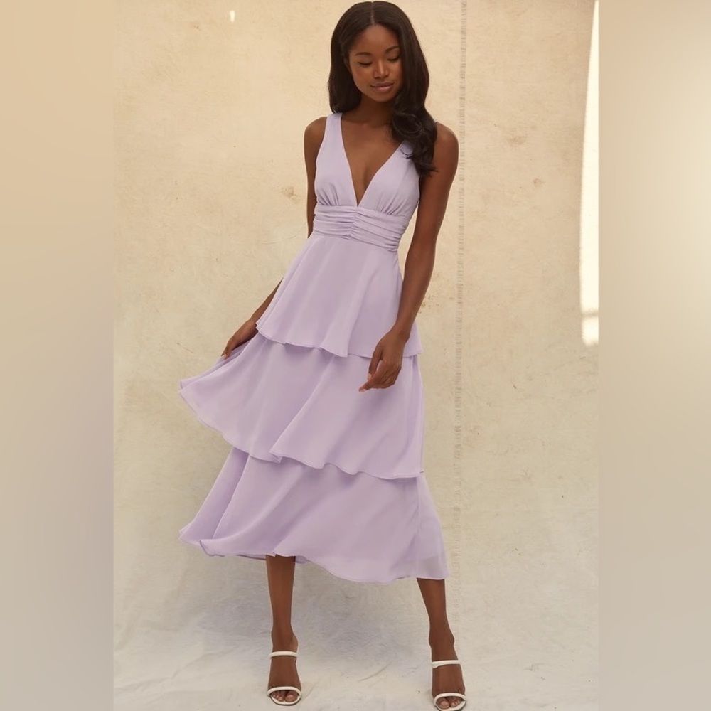 Lulu’s Celebration Time Lavender Sleeveless Tiered Midi Dress Size Small